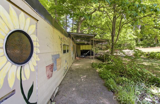 20 Reed Road, Asheville, NC 28805