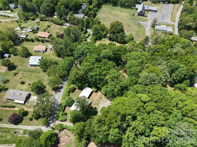 20 Reed Road, Asheville, NC 28805