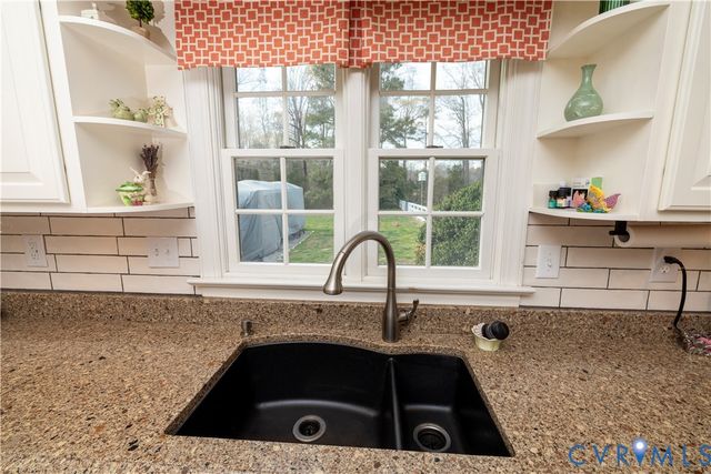 8295 Corbin Braxton Ln, Mechanicsville, VA 23111