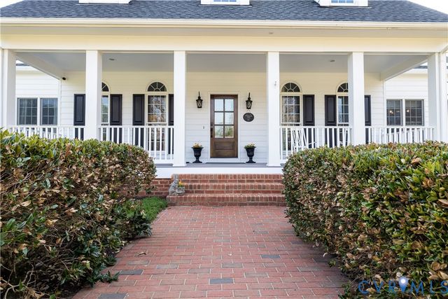 8295 Corbin Braxton Ln, Mechanicsville, VA 23111