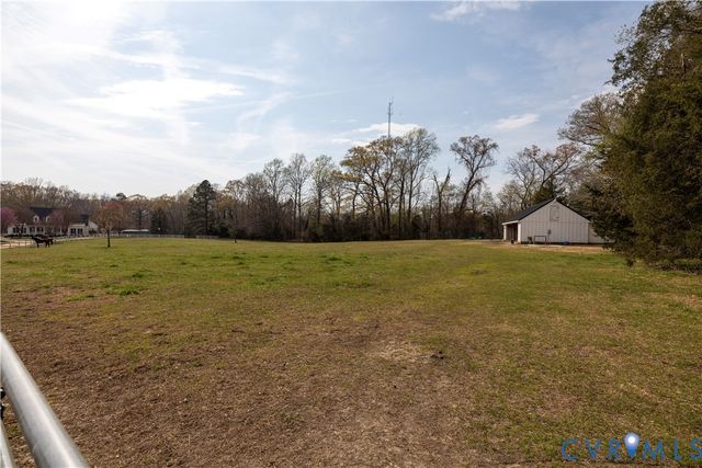 8295 Corbin Braxton Ln, Mechanicsville, VA 23111