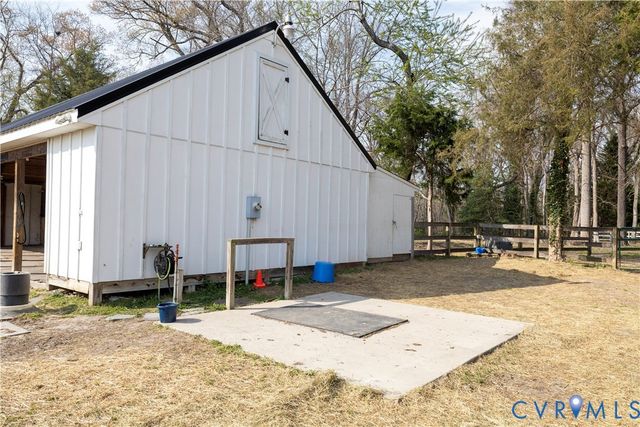 8295 Corbin Braxton Ln, Mechanicsville, VA 23111