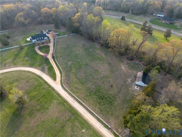 8295 Corbin Braxton Ln, Mechanicsville, VA 23111