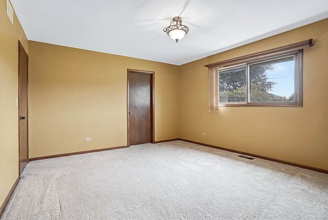 14843 Anne Court, Oak Forest, IL 60452