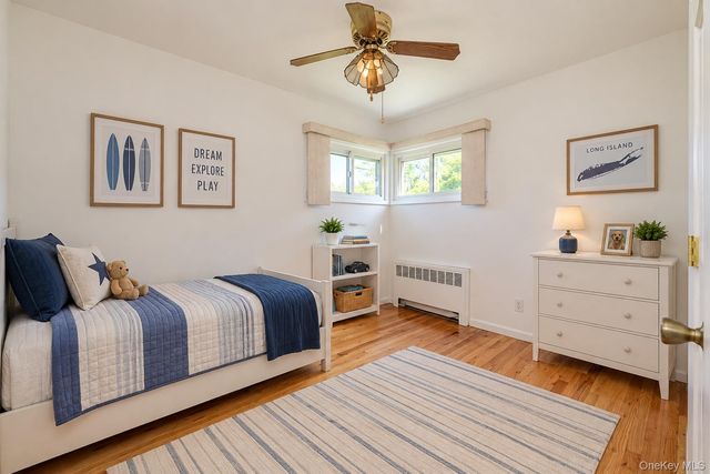 957 N Fulton Avenue, Lindenhurst, NY 11757