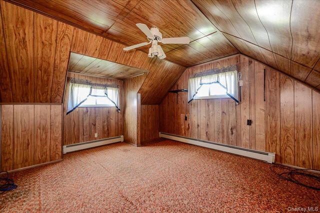 957 N Fulton Avenue, Lindenhurst, NY 11757