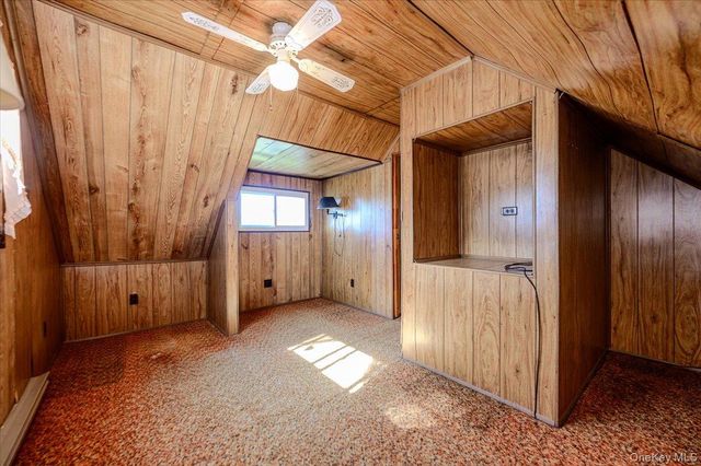 957 N Fulton Avenue, Lindenhurst, NY 11757