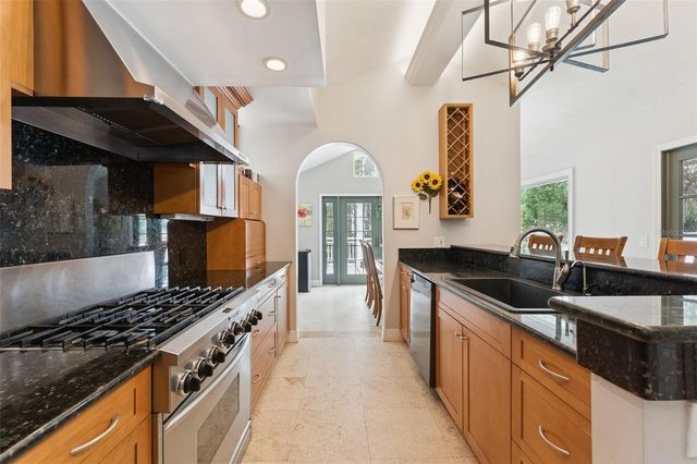 241 W LAKE SUE AVENUE, Winter Park, FL 32789