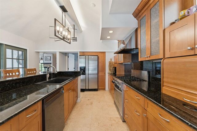 241 W LAKE SUE AVENUE, Winter Park, FL 32789