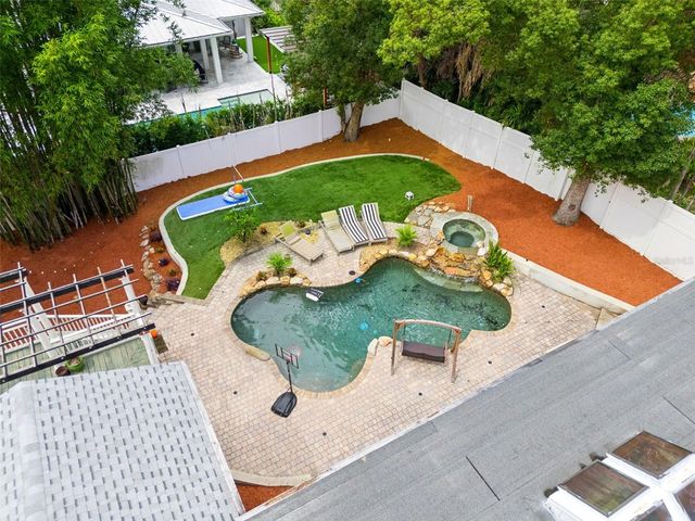 241 W LAKE SUE AVENUE, Winter Park, FL 32789