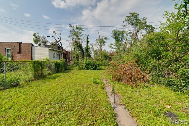 4210 E Carter Avenue, St Louis, MO 63115