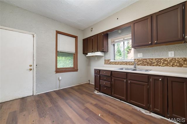 4210 E Carter Avenue, St Louis, MO 63115