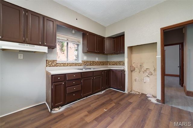 4210 E Carter Avenue, St Louis, MO 63115