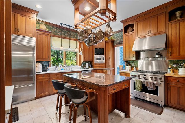 405 W Washington Blvd., Grove City Boro, PA 16127