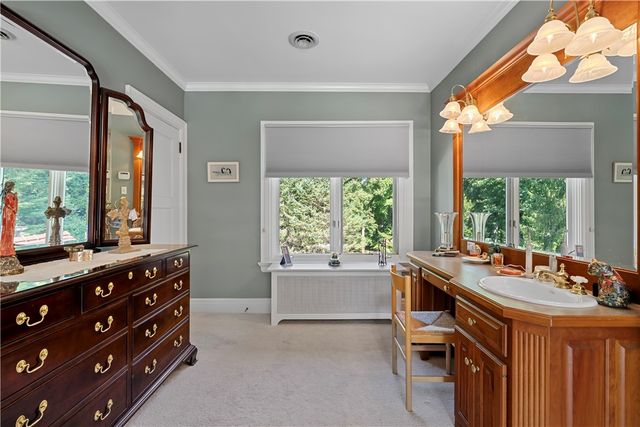 405 W Washington Blvd., Grove City Boro, PA 16127