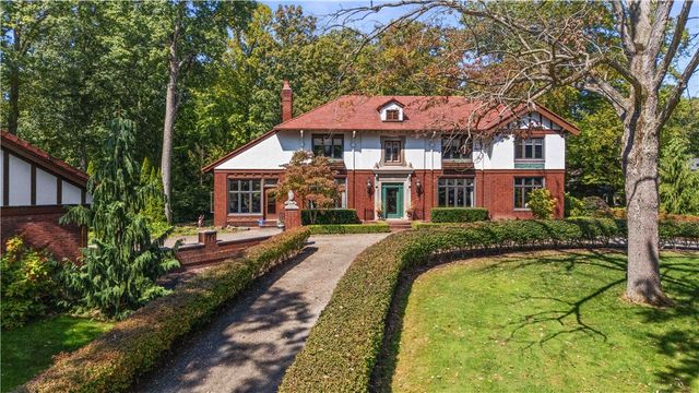 405 W Washington Blvd., Grove City Boro, PA 16127