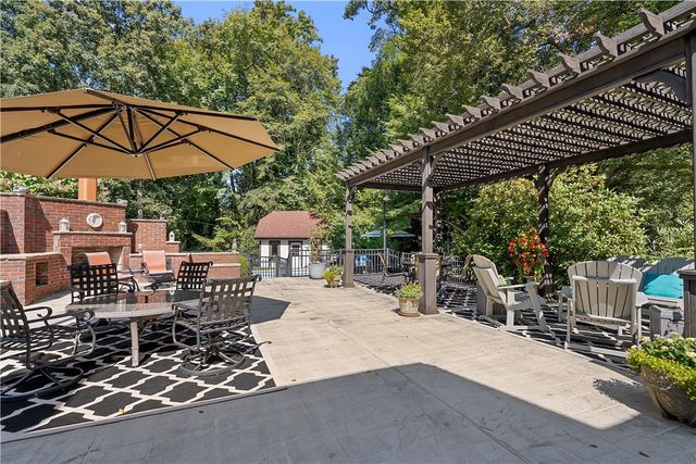 405 W Washington Blvd., Grove City Boro, PA 16127