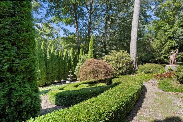 405 W Washington Blvd., Grove City Boro, PA 16127