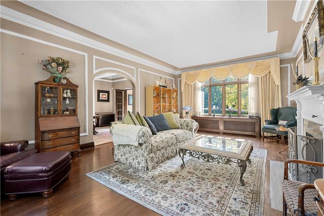 405 W Washington Blvd., Grove City Boro, PA 16127