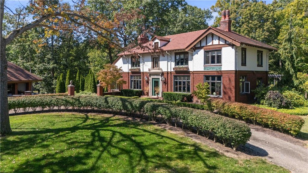 405 W Washington Blvd., Grove City Boro, PA 16127