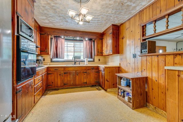 7175 Reedy Creek Road, Bristol, VA 24202