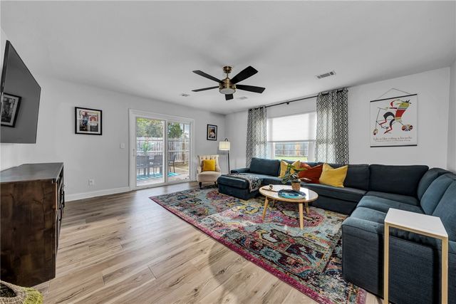 1605 SE P Street, Bentonville, AR 72712