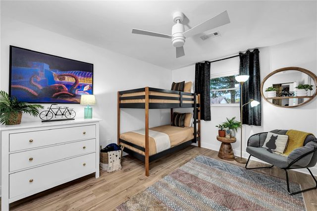 1605 SE P Street, Bentonville, AR 72712