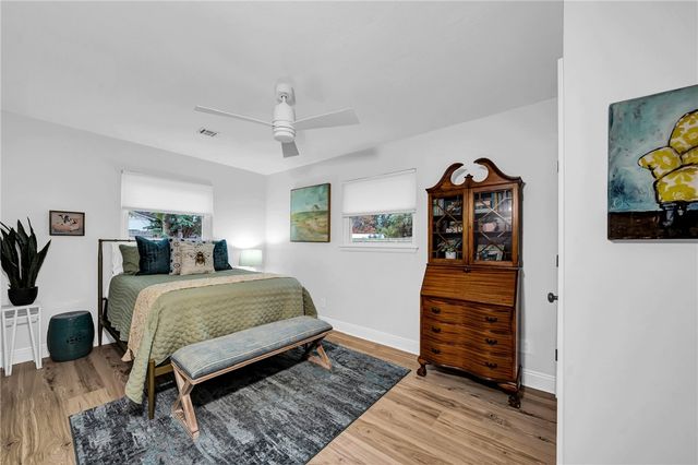 1605 SE P Street, Bentonville, AR 72712
