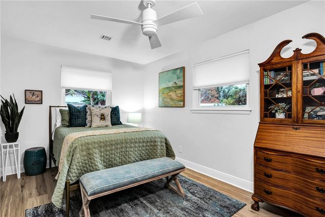 1605 SE P Street, Bentonville, AR 72712