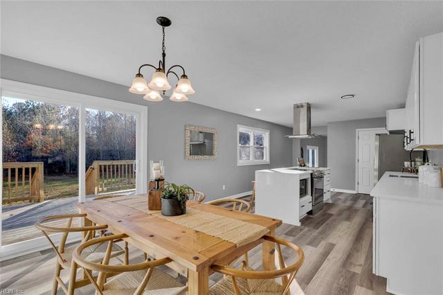 10183 Bumpy RD, Gloucester, VA 23061