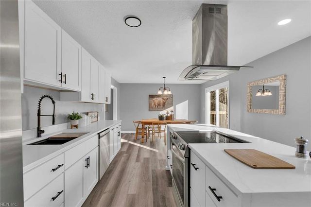 10183 Bumpy RD, Gloucester, VA 23061