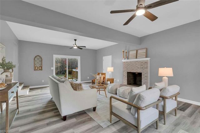 10183 Bumpy RD, Gloucester, VA 23061