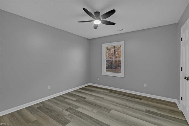 10183 Bumpy RD, Gloucester, VA 23061