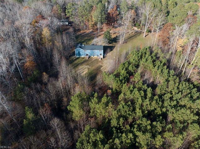 10183 Bumpy RD, Gloucester, VA 23061