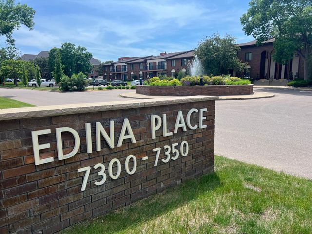 7300 York Avenue S 2063, Edina, MN 55435