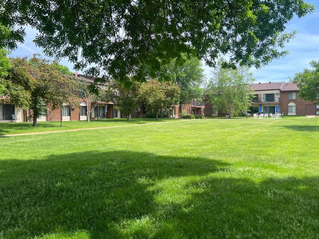 7300 York Avenue S 2063, Edina, MN 55435