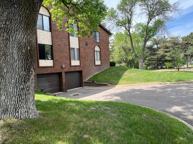 7300 York Avenue S 2063, Edina, MN 55435