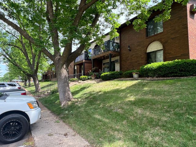 7300 York Avenue S 2063, Edina, MN 55435