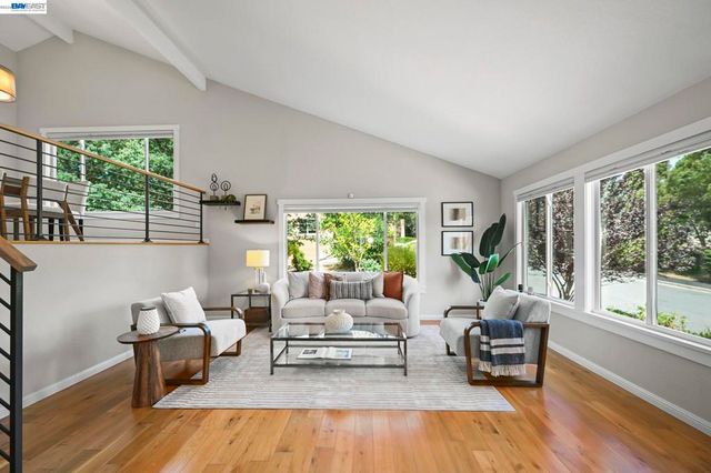 135 Saint Germain Lane, Pleasant Hill, CA 94523
