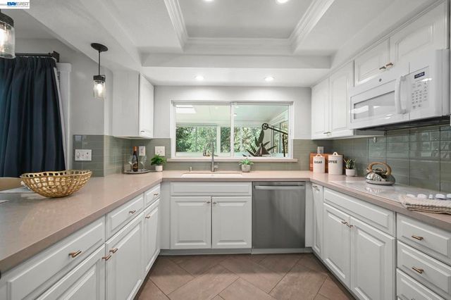 135 Saint Germain Lane, Pleasant Hill, CA 94523