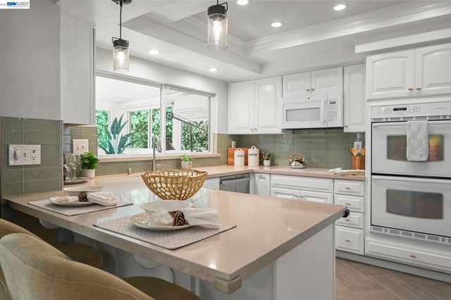 135 Saint Germain Lane, Pleasant Hill, CA 94523
