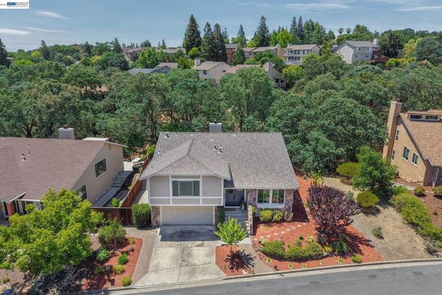 135 Saint Germain Lane, Pleasant Hill, CA 94523