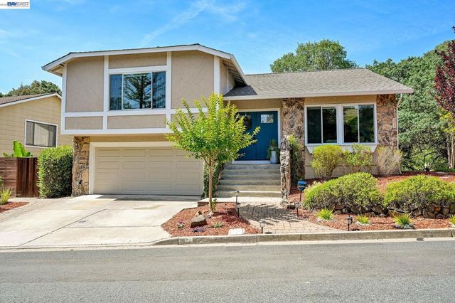 135 Saint Germain Lane, Pleasant Hill, CA 94523