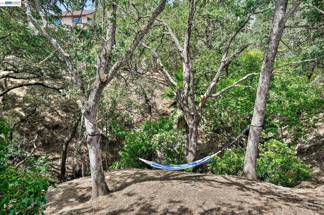 135 Saint Germain Lane, Pleasant Hill, CA 94523
