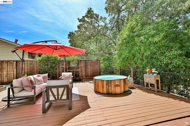 135 Saint Germain Lane, Pleasant Hill, CA 94523
