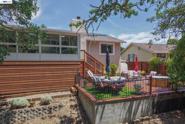 135 Saint Germain Lane, Pleasant Hill, CA 94523