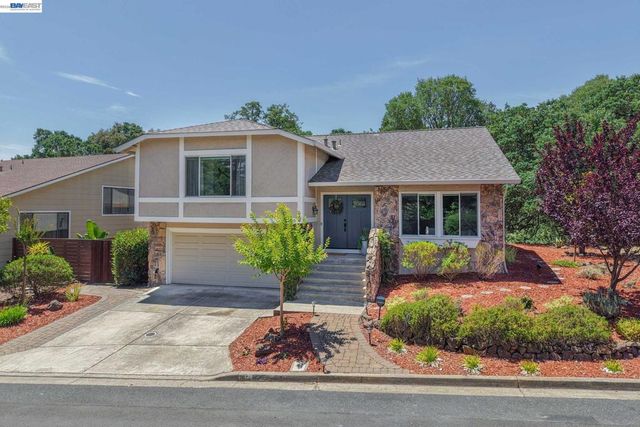 135 Saint Germain Lane, Pleasant Hill, CA 94523