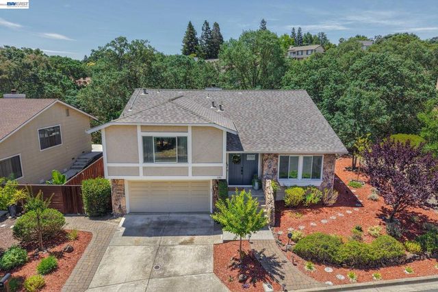 135 Saint Germain Lane, Pleasant Hill, CA 94523