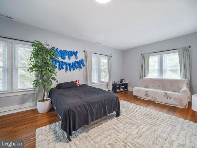 836 OAK HILL AVE, Hagerstown, MD 21742