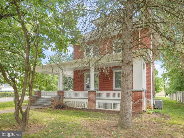 836 OAK HILL AVE, Hagerstown, MD 21742